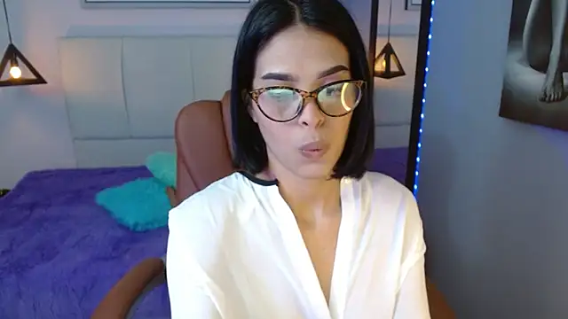 AlessiaVal  online show from 02-13-25, 12:43