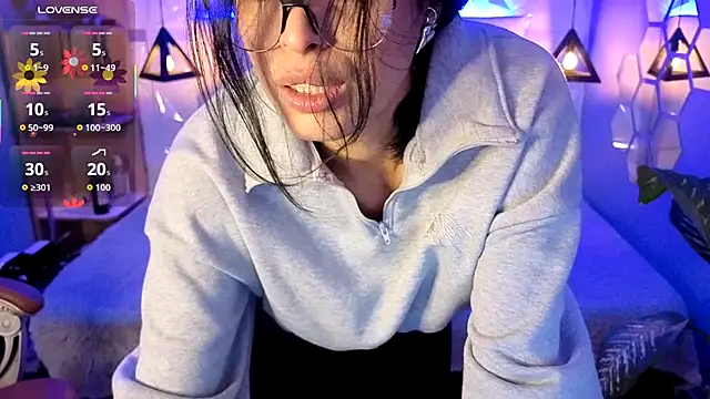 Snapshot of AlessiaVal_ chatting on 11-28-25, 03:14 AlessiaVal online show from 11-28-25, 03:14