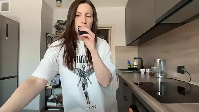 Snapshot of jainesummer chatting on 02-06-26, 10:07 jainesummer online show from 02-06-26, 10:07