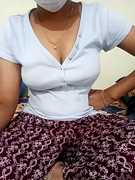 Snapshot of Ammualagitamil chatting on 01-09-25, 04:08 Ammualagitamil online show from 01-09-25, 04:08