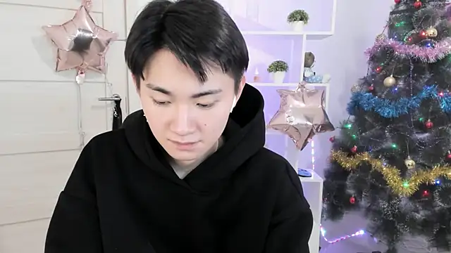 Snapshot of Miram_Yu chatting on 12-18-24, 03:26 Miram Yu online show from 12-18-24, 03:26