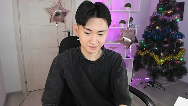 Snapshot of Miram_Yu chatting on 12-26-24, 03:38 Miram Yu online show from 12-26-24, 03:38