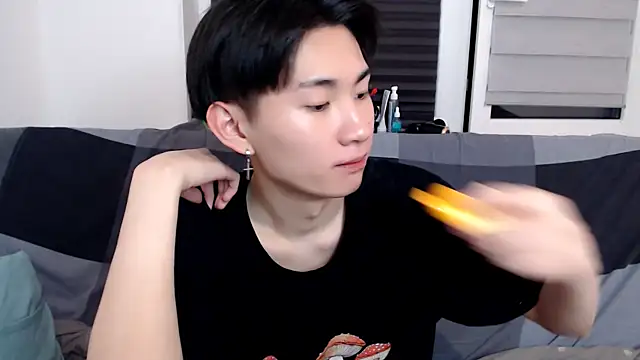 Snapshot of Miram_Yu chatting on 01-19-25, 10:17 Miram Yu online show from 01-19-25, 10:17