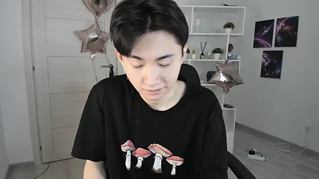 Snapshot of Miram_Yu chatting on 01-22-25, 04:44 Miram Yu online show from 01-22-25, 04:44