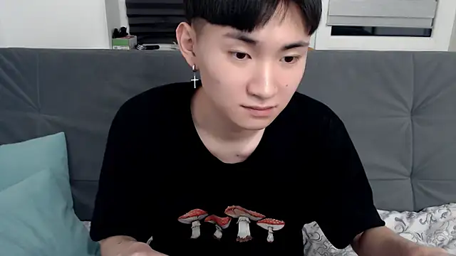 Snapshot of Miram_Yu chatting on 02-09-25, 11:57 Miram Yu online show from 02-09-25, 11:57