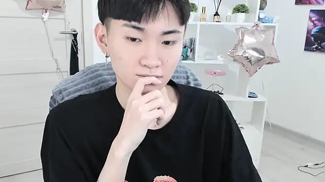 Snapshot of Miram_Yu chatting on 02-11-25, 11:22 Miram Yu online show from 02-11-25, 11:22