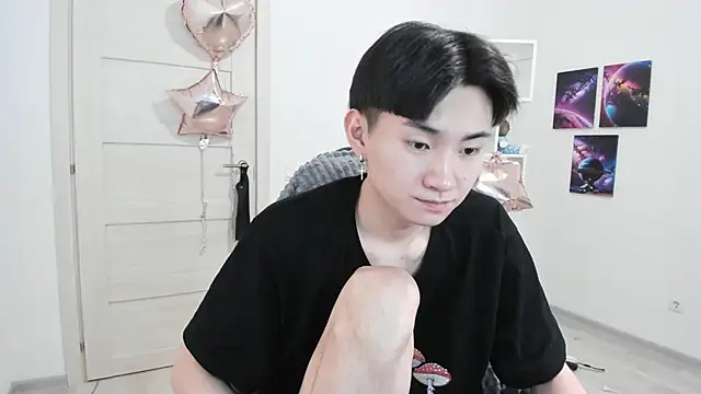 Snapshot of Miram_Yu chatting on 02-23-25, 09:37 Miram Yu online show from 02-23-25, 09:37