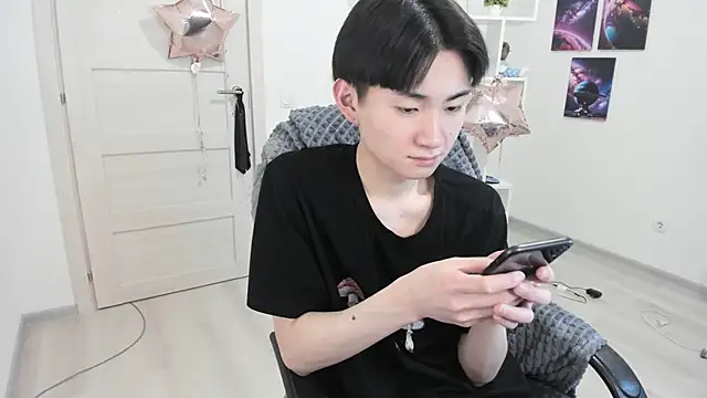 Snapshot of Miram_Yu chatting on 03-09-25, 04:16 Miram Yu online show from 03-09-25, 04:16