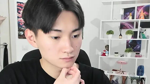 Snapshot of Miram_Yu chatting on 10-18-25, 03:53 Miram Yu online show from 10-18-25, 03:53