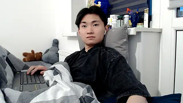 Snapshot of Miram_Yu chatting on 04-26-26, 05:43 Miram Yu online show from 04-26-26, 05:43