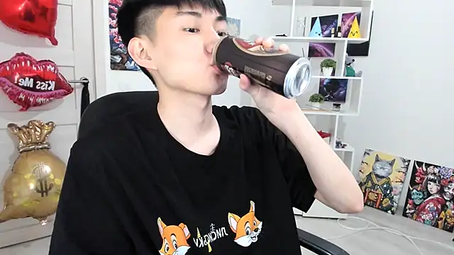 Snapshot of Miram_Yu chatting on 06-17-26, 07:26 Miram Yu online show from 06-17-26, 07:26