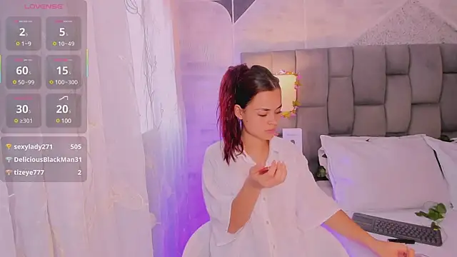 HannaRhodes online show from 03-21-25, 01:56