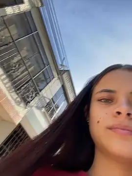 HannaRhodes online show from 10-19-25, 01:01