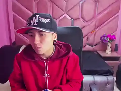 Im Mathias online show from 01-22-25, 03:20