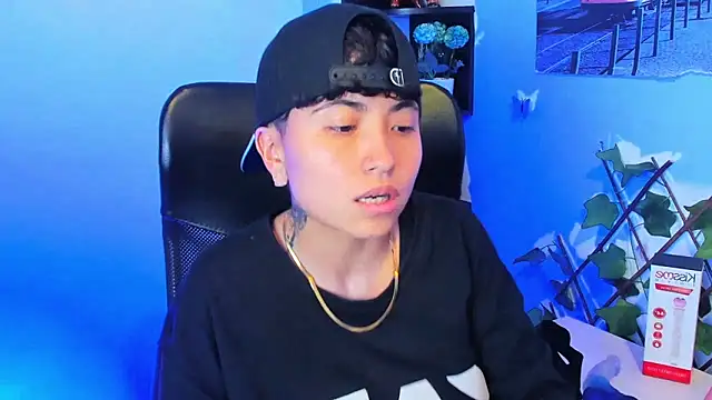 Snapshot of Im_Mathias chatting on 12-21-25, 03:02 Im Mathias online show from 12-21-25, 03:02