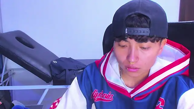 Snapshot of Im_Mathias chatting on 02-03-26, 07:13 Im Mathias online show from 02-03-26, 07:13