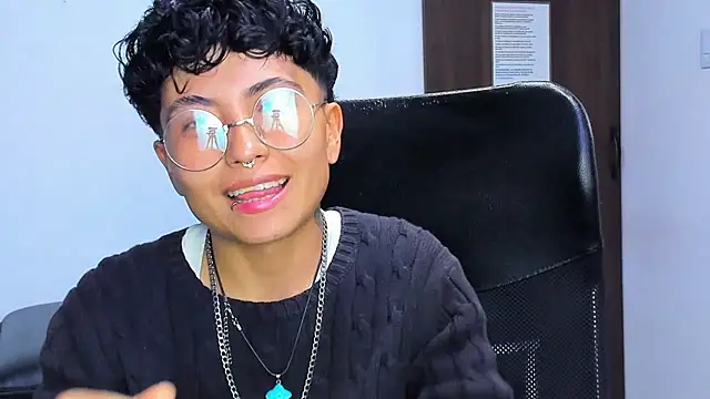 Snapshot of Im_Mathias chatting on 02-22-26, 02:45 Im Mathias online show from 02-22-26, 02:45