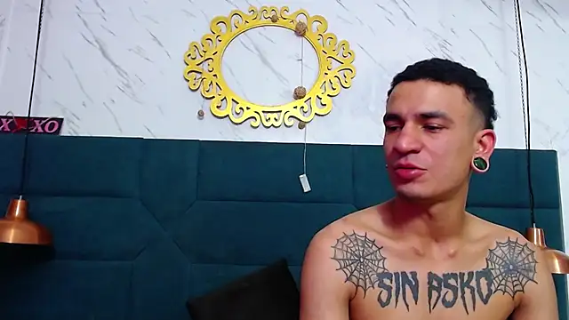 Snapshot of salome_daniel chatting on 02-12-25, 01:41 salome daniel online show from 02-12-25, 01:41