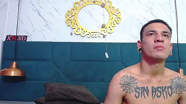 Snapshot of salome_daniel chatting on 03-05-25, 11:05 salome daniel online show from 03-05-25, 11:05