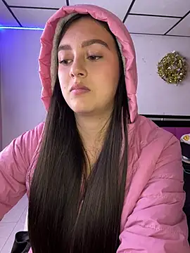 Snapshot of kanne_mia chatting on 02-18-25, 08:47 kanne mia online show from 02-18-25, 08:47