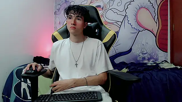 Snapshot of johnny_cagee chatting on 12-19-24, 03:51 johnny cagee online show from 12-19-24, 03:51