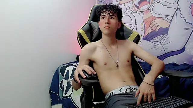 Snapshot of johnny_cagee chatting on 12-19-24, 06:56 johnny cagee online show from 12-19-24, 06:56