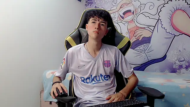 Snapshot of johnny_cagee chatting on 12-23-24, 03:29 johnny cagee online show from 12-23-24, 03:29