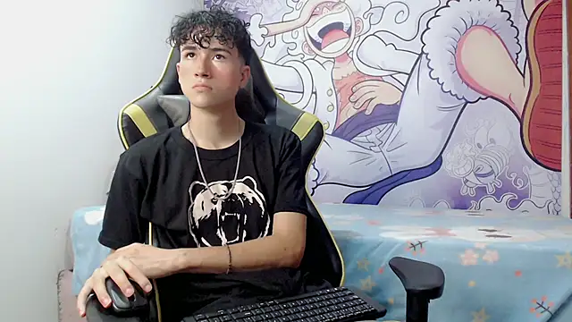 Snapshot of johnny_cagee chatting on 12-24-24, 03:16 johnny cagee online show from 12-24-24, 03:16