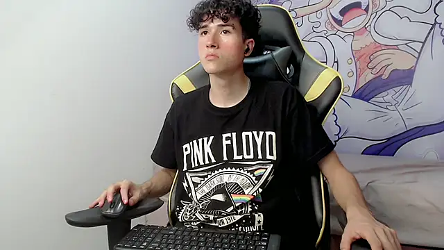 Snapshot of johnny_cagee chatting on 01-11-25, 06:56 johnny cagee online show from 01-11-25, 06:56