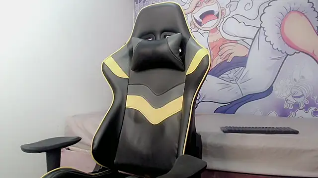 Snapshot of johnny_cagee chatting on 01-15-25, 07:05 johnny cagee online show from 01-15-25, 07:05