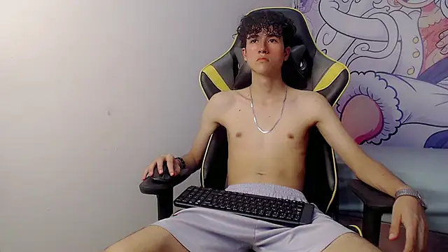 Snapshot of johnny_cagee chatting on 02-04-25, 10:10 johnny cagee online show from 02-04-25, 10:10