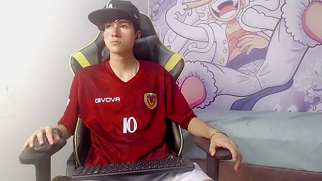 Snapshot of johnny_cagee chatting on 02-06-25, 09:22 johnny cagee online show from 02-06-25, 09:22