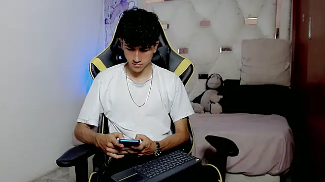 johnny cagee online show from 01-09-26, 04:15