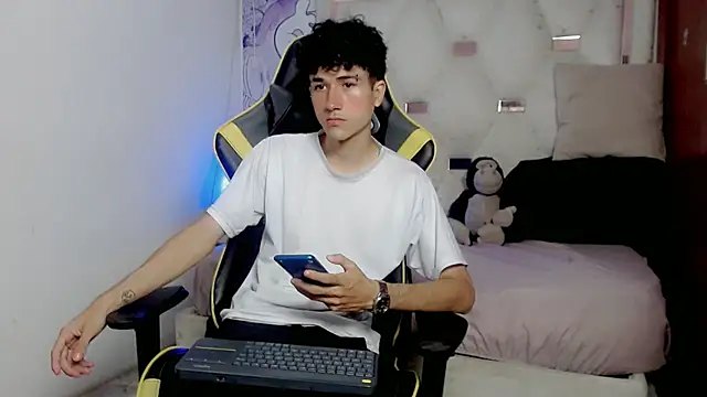 johnny cagee online show from 01-15-26, 03:55