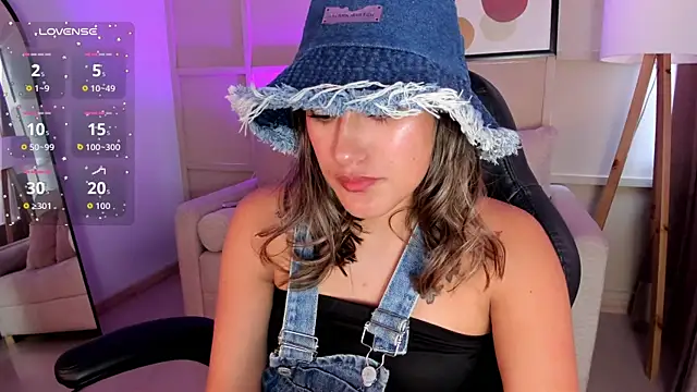  Sophie  miller online show from 06-04-26, 07:42