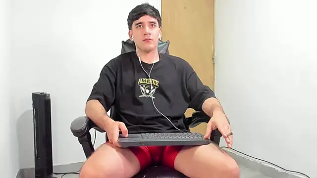 leo030809 online show from 05-18-26, 12:51