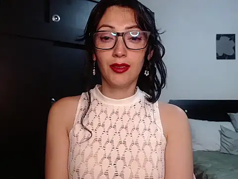 Snapshot of Alicee_moss chatting on 07-24-26, 12:19 Alicee moss online show from 07-24-26, 12:19