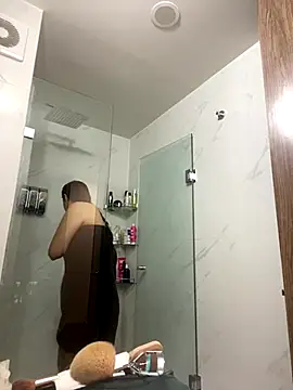 Snapshot of Effyvice13 chatting on 12-22-25, 09:34 Effyvice13 online show from 12-22-25, 09:34