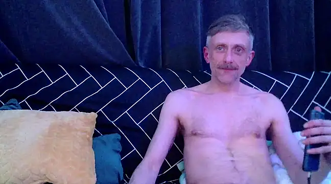 Snapshot of unclestefansdick chatting on 02-25-25, 07:20 unclestefansdick online show from 02-25-25, 07:20