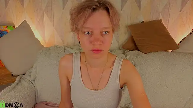 Snapshot of Michelle_Blond chatting on 07-26-26, 01:03 Michelle Blond online show from 07-26-26, 01:03