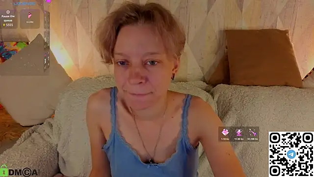 Snapshot of Michelle_Blond chatting on 07-27-26, 11:34 Michelle Blond online show from 07-27-26, 11:34