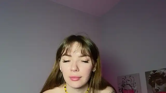 Snapshot of Vetalife chatting on 03-18-25, 12:47 Vetalife online show from 03-18-25, 12:47