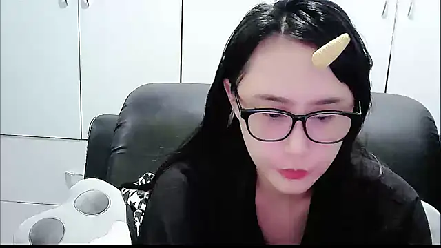 yourz tw online show from 03-10-26, 09:36