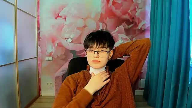 EmiliaYours online show from 12-03-24, 10:17