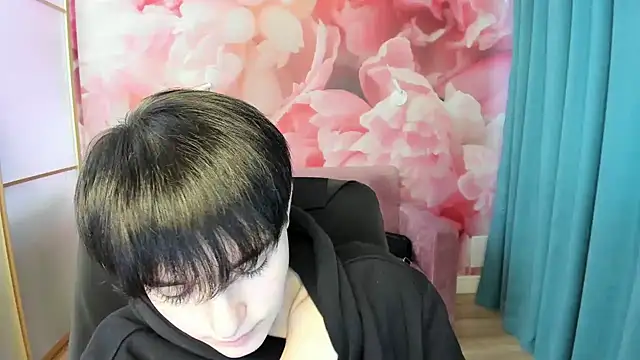 EmiliaYours online show from 12-10-24, 09:55