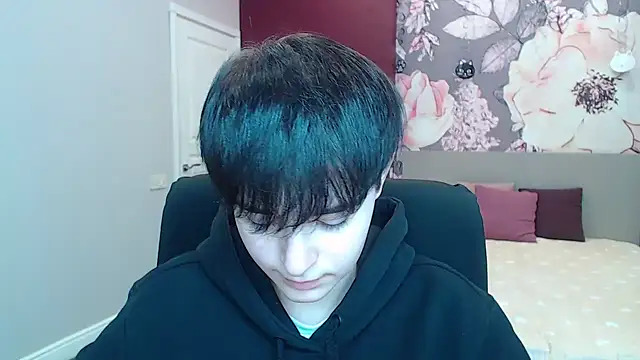 EmiliaYours online show from 12-15-24, 09:45