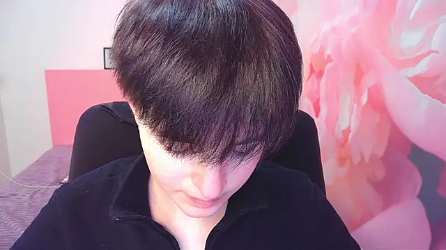 EmiliaYours online show from 12-31-24, 01:08