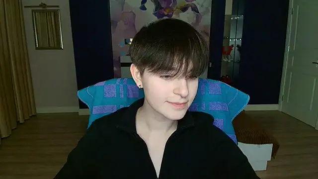 EmiliaYours online show from 01-20-25, 04:34