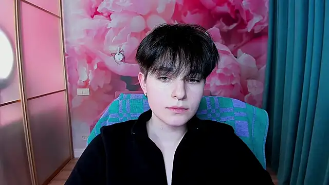 EmiliaYours online show from 01-21-25, 01:00