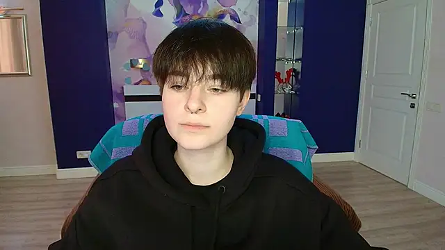 EmiliaYours online show from 02-15-25, 02:11